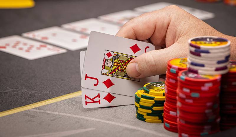 Kinh Nghiem Cuoc Bai Poker Thuc Chien Danh Dau Thang Do