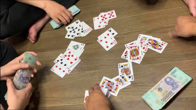 Luật và quy trình từng vòng của game bài phỏm